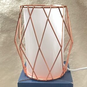 NIB-Scentsy Wire You Blushing? Warmer